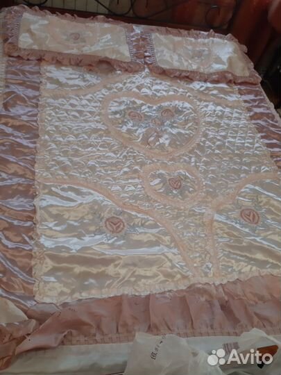 Покрывало 220х230 новое наволочки