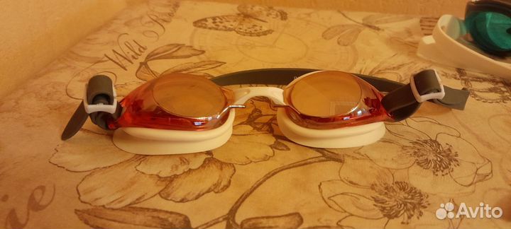 Очки для плавания спортивные