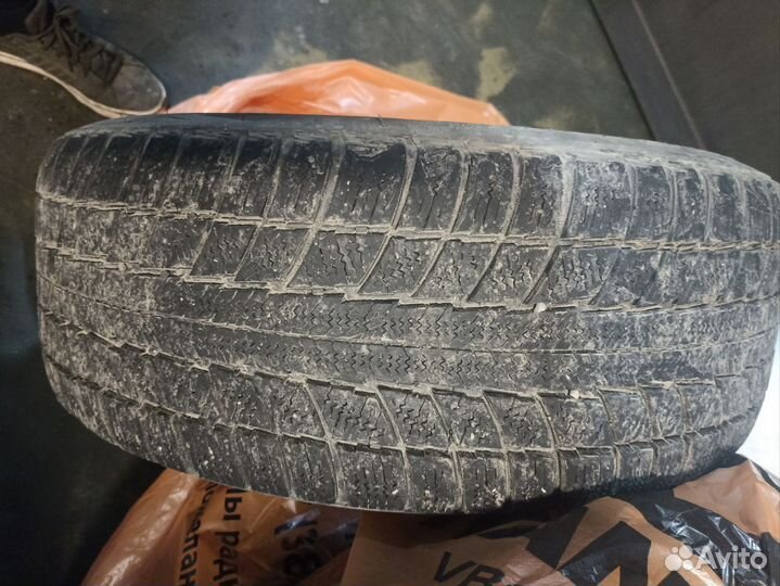 Triangle TR777 235/65 R17 108