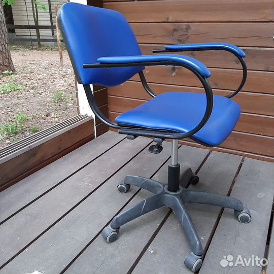 Парикмахерское кресло