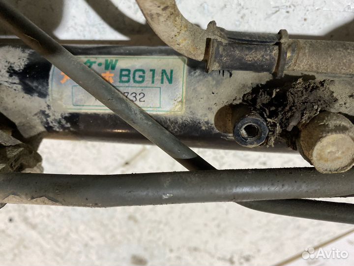 Рулевая рейка mazda 323 в сборе