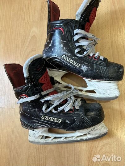 Хоккейные коньки bauer