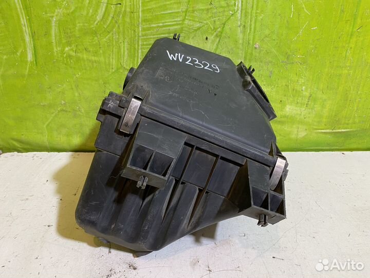 Корпус воздушного фильтра Volkswagen Passat B5