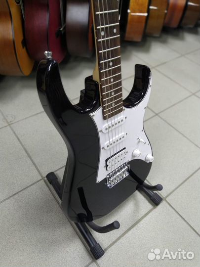 Электрогитара Новая