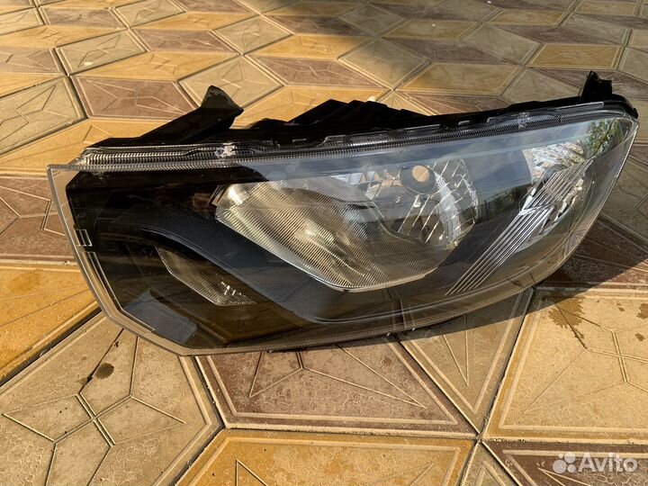 Фара на гранту фл левая завод