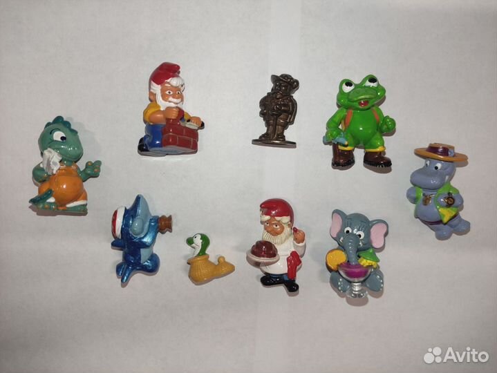 Игрушки из киндера коробкой