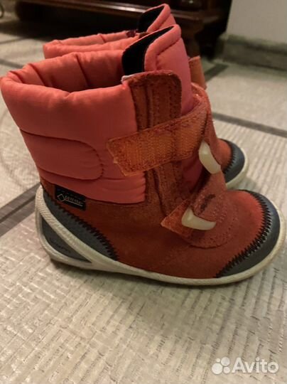 Обувь для девочки размер 22