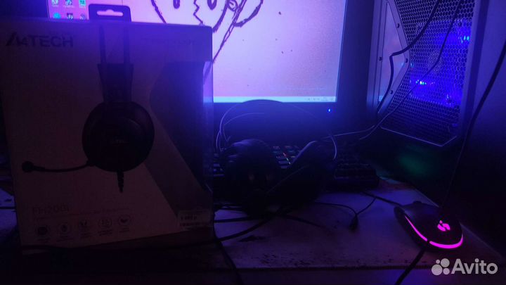 Игровые наушники с микрофоном. A4 FH200i