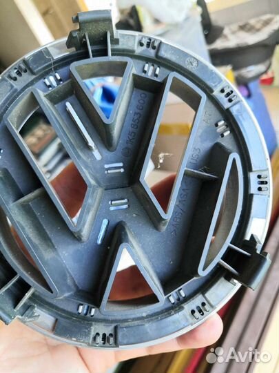 Эмблема Volkswagen multivan