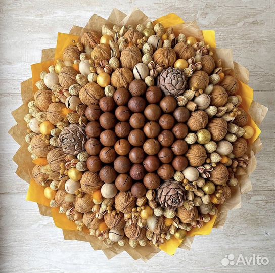 Букеты из сухофруктов,орехов,конфет