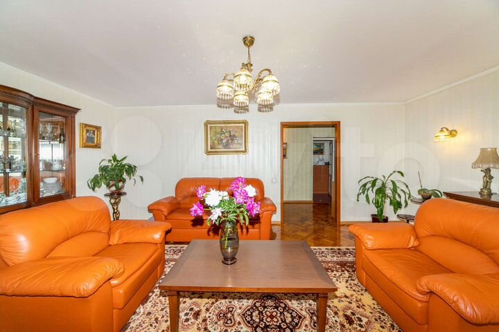 4-к. квартира, 115 м², 7/10 эт.
