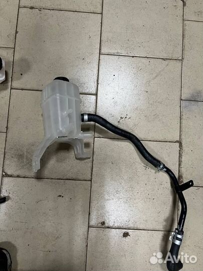 Бачок Kia niro ev