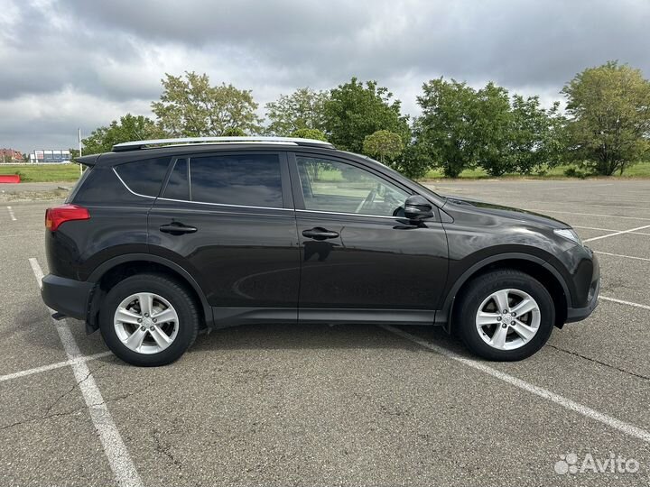 Toyota RAV4 2.2 AT, 2015, 140 000 км