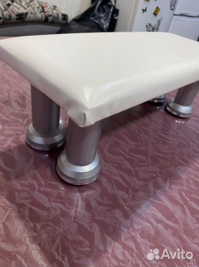 Подставка для рук маникюрная