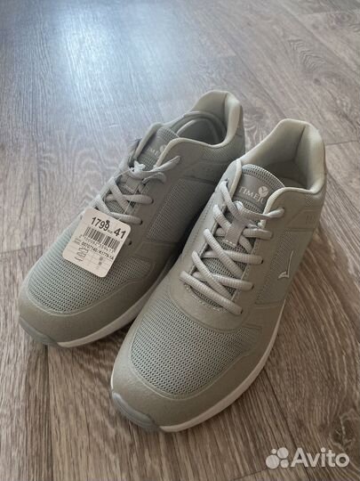 Кроссовки женские 41 размер