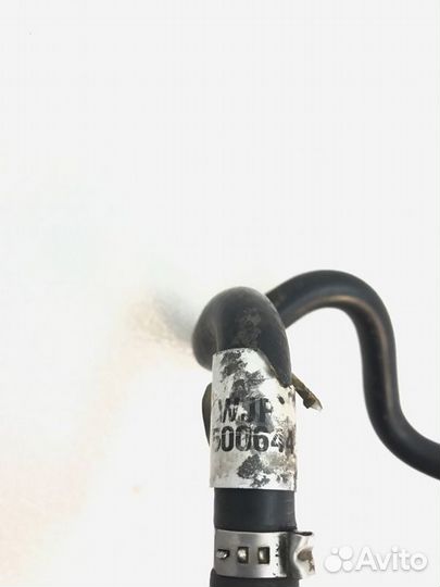 Трубка топливная Land Rover Discovery 3 L319 2.7