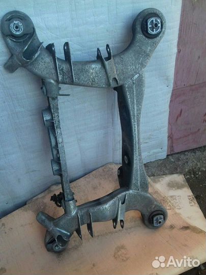 Подрамник задний Мерседес 222 с авто 18 года ориги