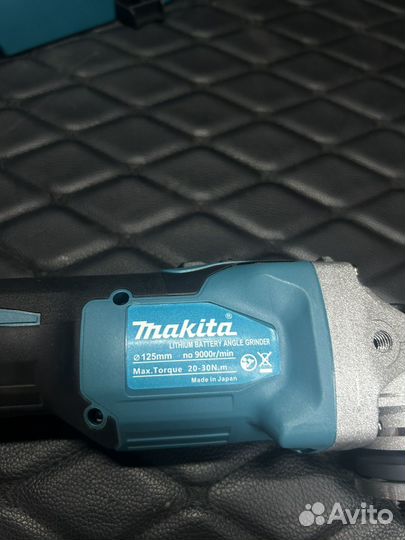 Аккумуляторная болгарка makita