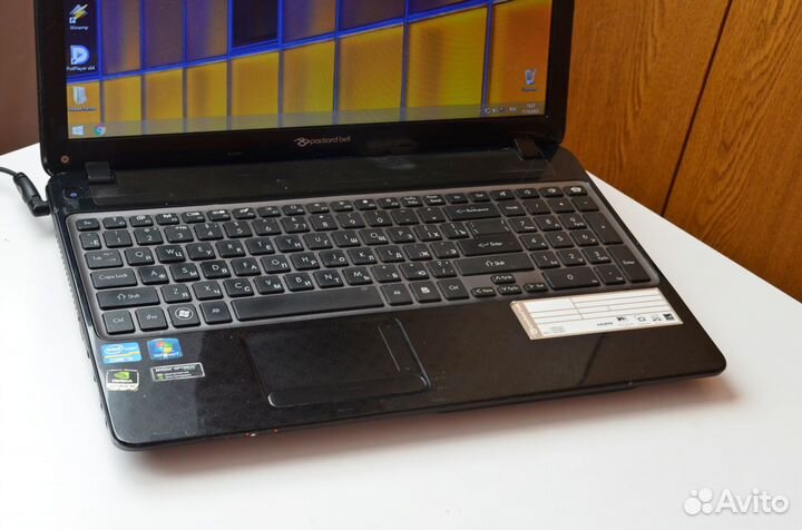 Ноутбук Packard Bell на Core i3 для работы и учебы