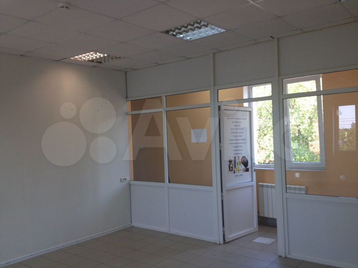 Сдам торговое помещение, 72 м²