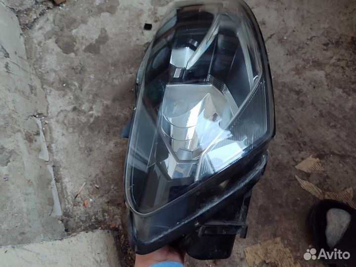 Фара правая volkswagen polo