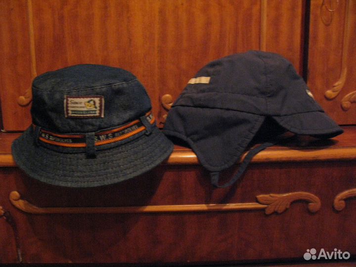 Шапка на весну - осень непродуваемая Reima тec