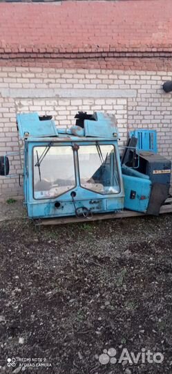 Кабина на трактор хтз