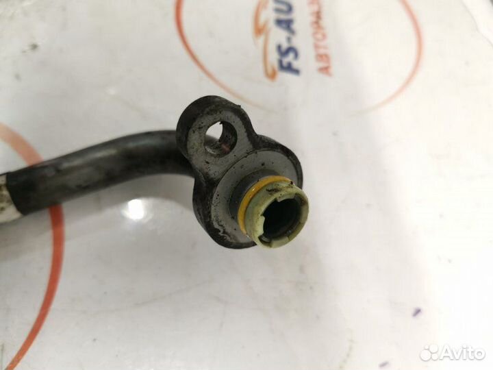 Трубка кондиционера Volvo V60 2.0 дизель D5204T