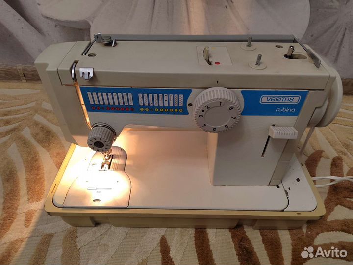 На запчасти швейная машина Veritas rubina 1490