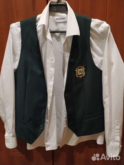 Жилет и рубашка