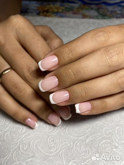 Маникюр, педикюр, гель-лак