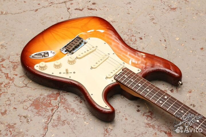Fender American Elite Stratocaster Aged Cherry