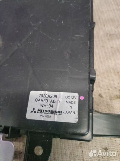 Блок управления климат-контролем Mitsubishi