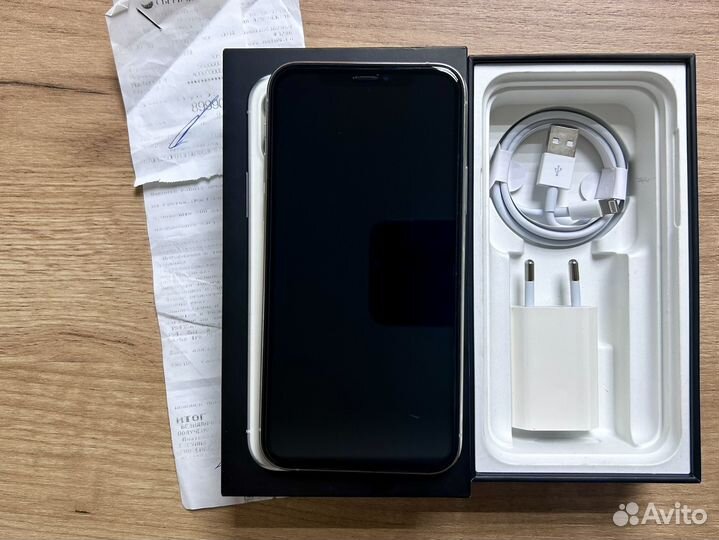 iPhone 11 Pro, 64 ГБ