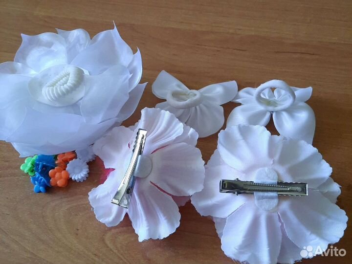 Заколки и резиночки для волос