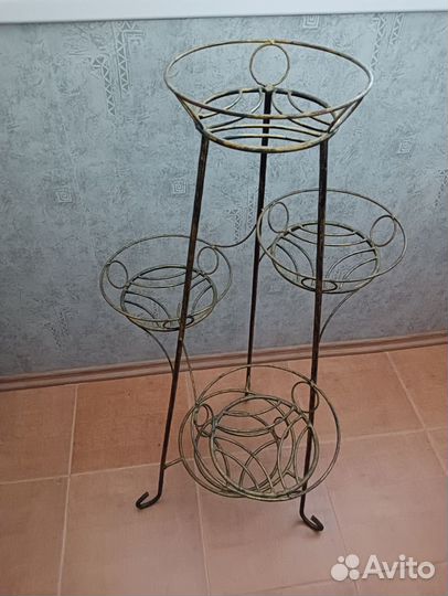 Подставка для цветов напольная металлическая