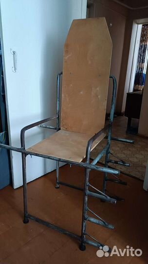 Стул для переноски больных по лестнице