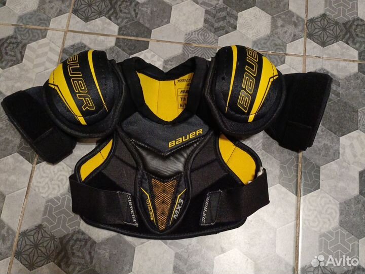 Нагрудник хоккейный