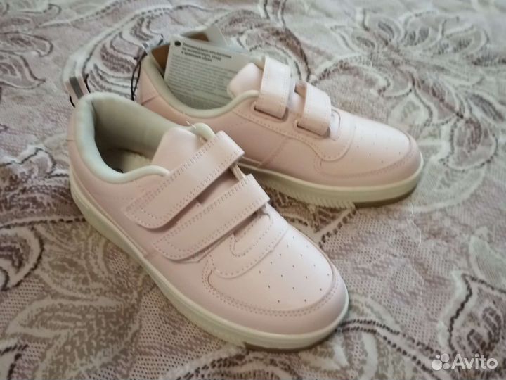 Туфли новые для девочки