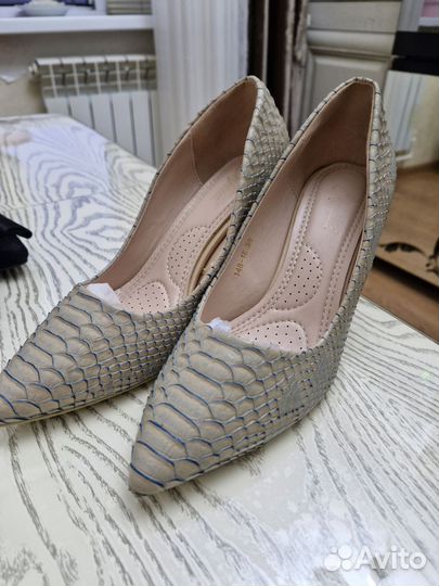 Туфли женские 38 размер бежевые