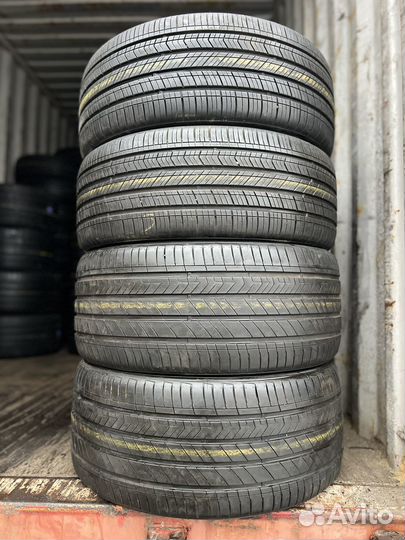 Kumho Majesty 9 Solus TA91 245/45 R19 и 275/40 R19