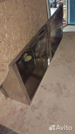 Зонт вытяжной с жироуловителем