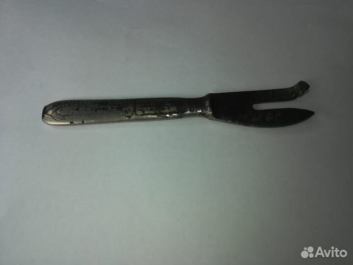 Старинный консервный нож