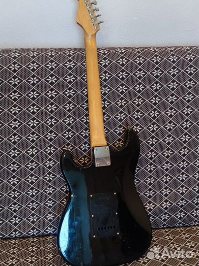 Электро гитара + комбоусилитель Rocket