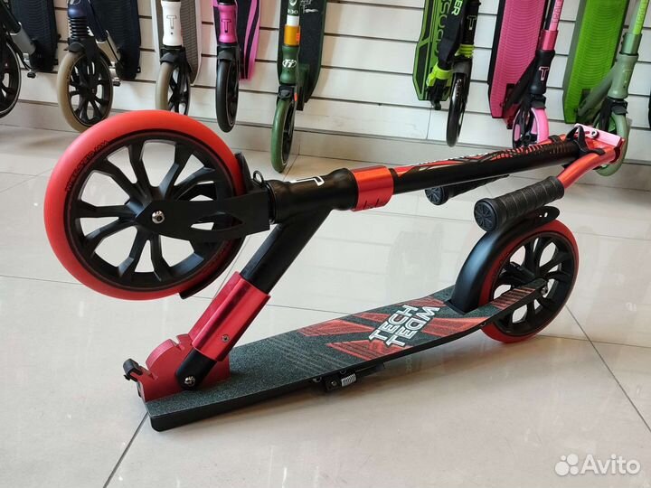 Самокат TT Comfort 210 черно-красный