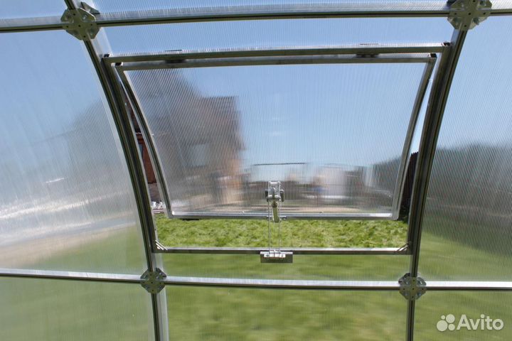 Установка форточек в теплицу