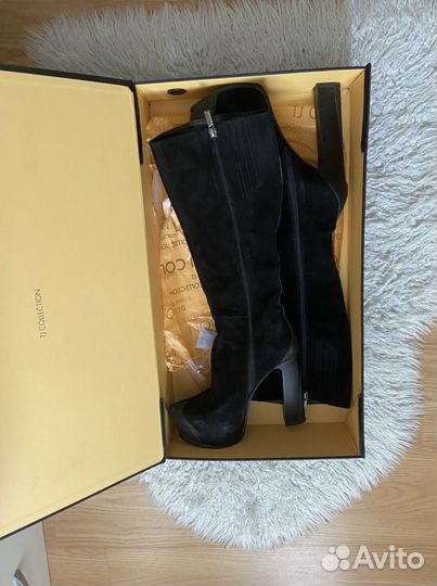 Продам фирменные демисезонные сапоги р. 38