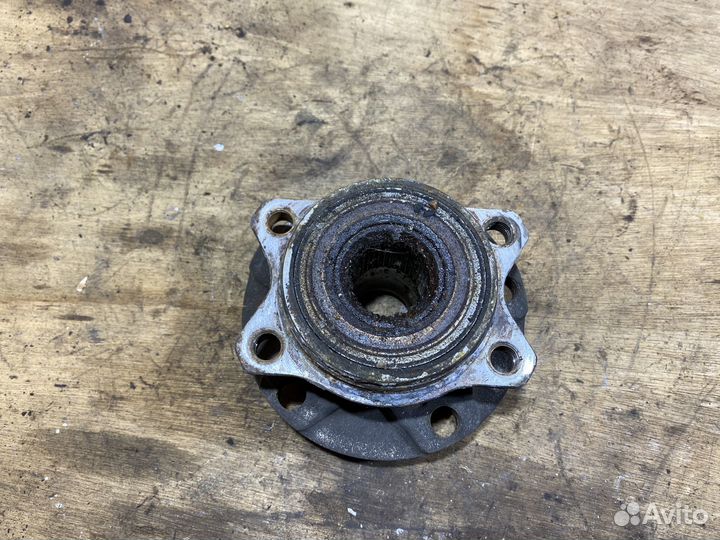 Ступица передняя Audi A4 B7