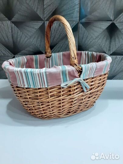Корзина плетеная большая