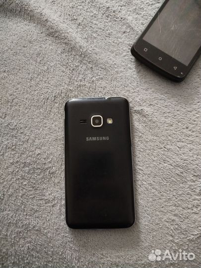 Samsung Galaxy J1 SM-J100H, 4 ГБ